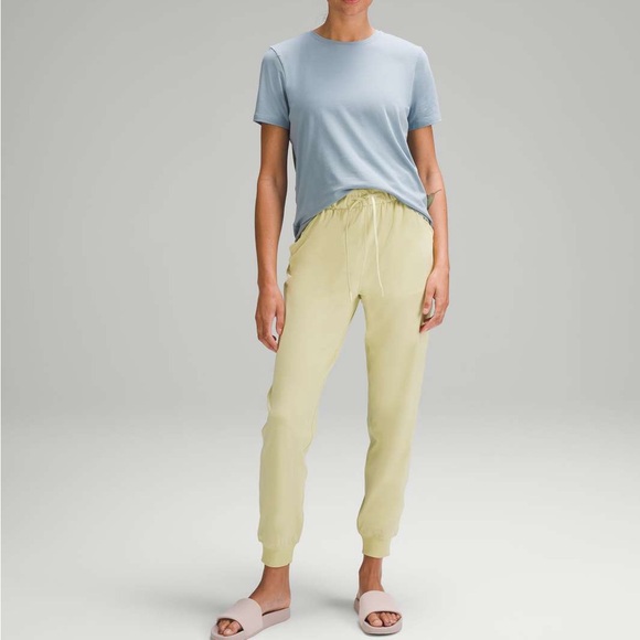 Pants - Lululemon Athletica High-Rise Stretch Full Length Jogger Pants - Finch Yellow